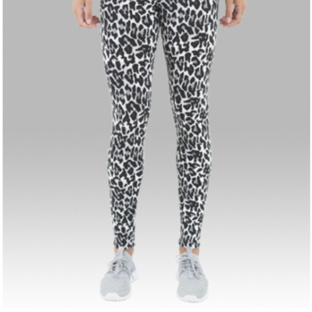 Leopard print black and white leggings